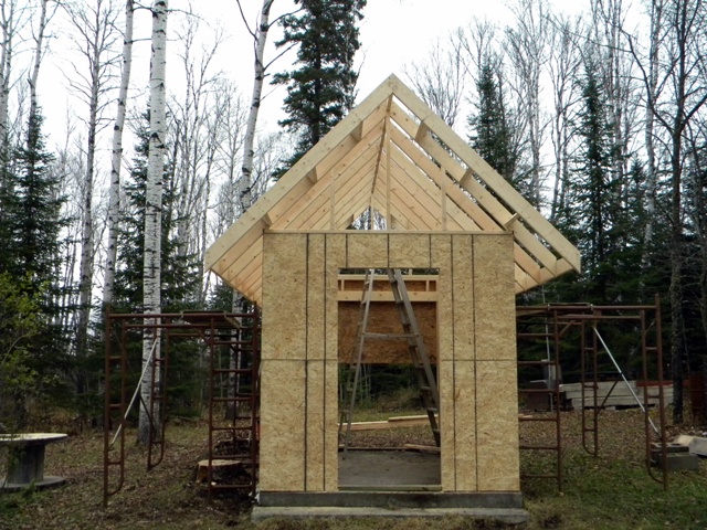 Build a Chalet Style shed with Rafter&Ridgeboard