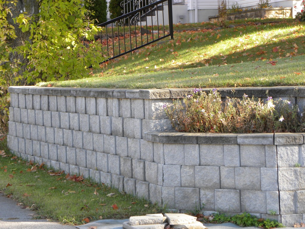 Concrete block Retaining Wall Neat and Maintenance-Free